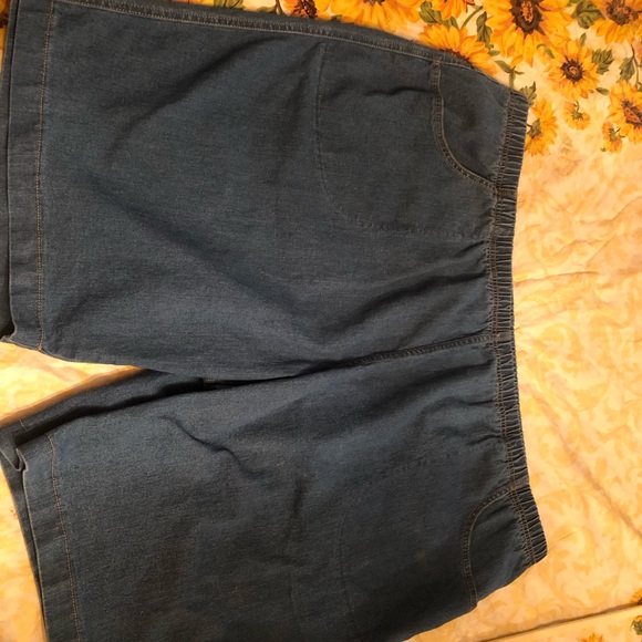 JMS. 4XL Denim Shorts. - Picture 2 of 4